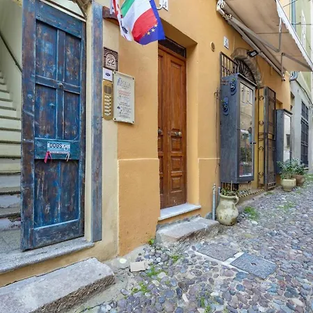 Emerald In Historic Center Daire Alghero